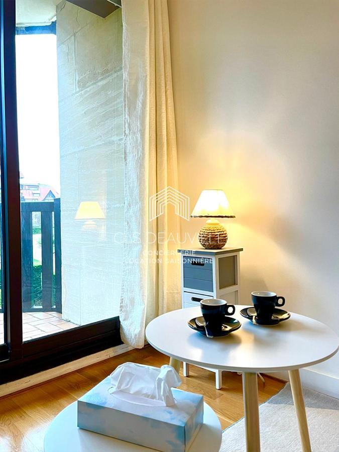 Studio 1 Gainsbourg C.L.S Deauville Exterior foto